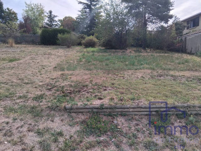 Vente Terrain constructible 899 m² Saint-Galmier 42330