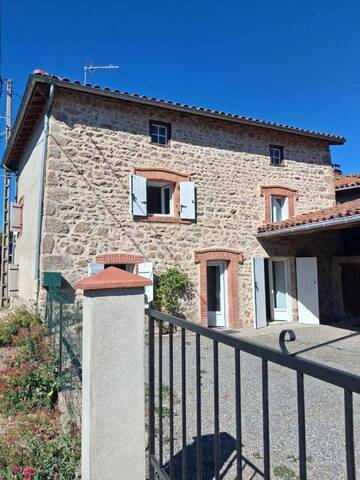 Location Maison individuelle 4 pièces 85 m² Saint-Bonnet-le-Courreau 42940