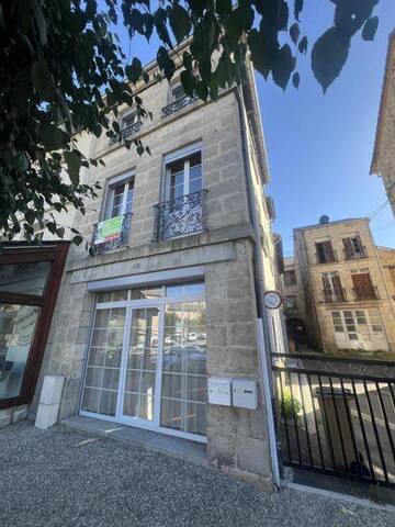 Location Maison de bourg 6 pièces 100 m² Saint-Julien-Chapteuil 43260