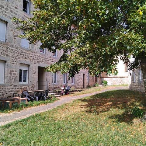 Location Appartement t2 38 m² Apinac 42550