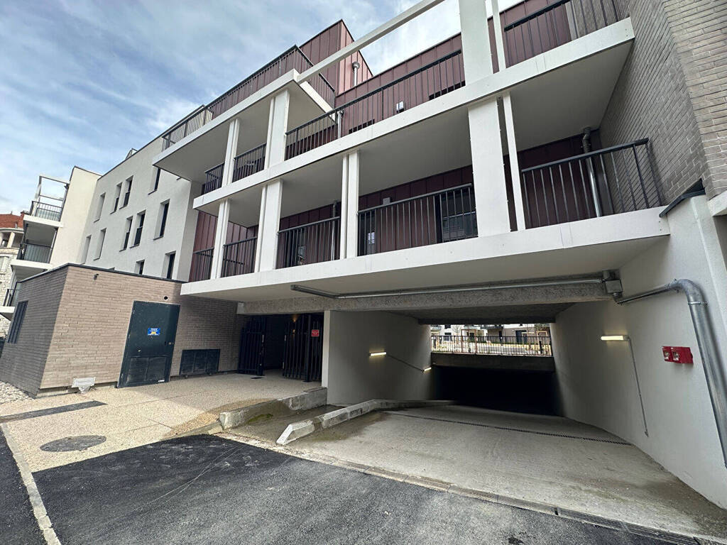 Location Parking / box Chambéry 73000