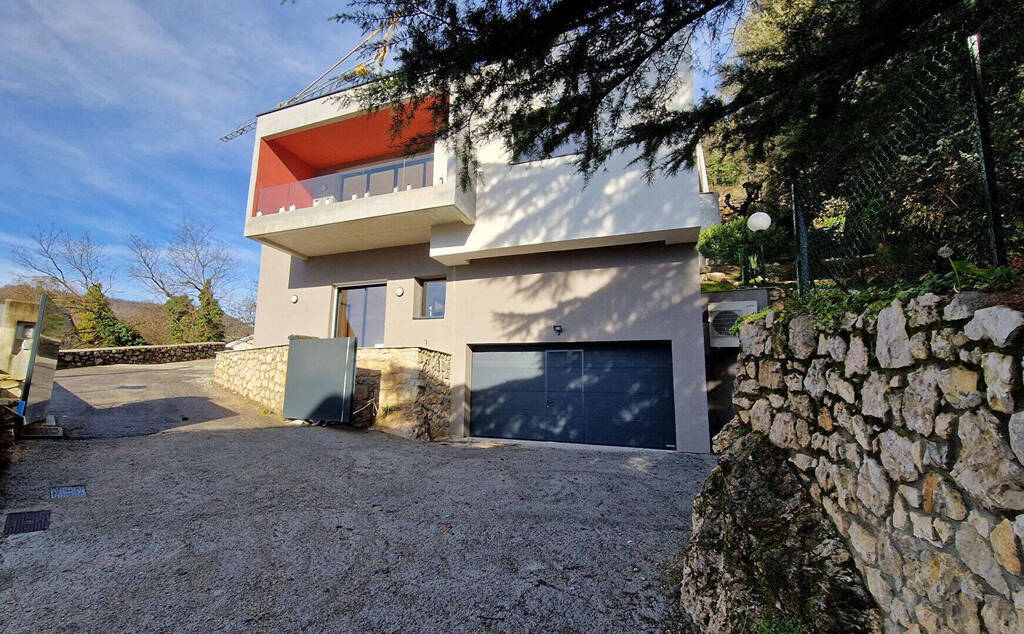 Vente Maison 6 pièces 200 m² Saint-Alban-Leysse 73230