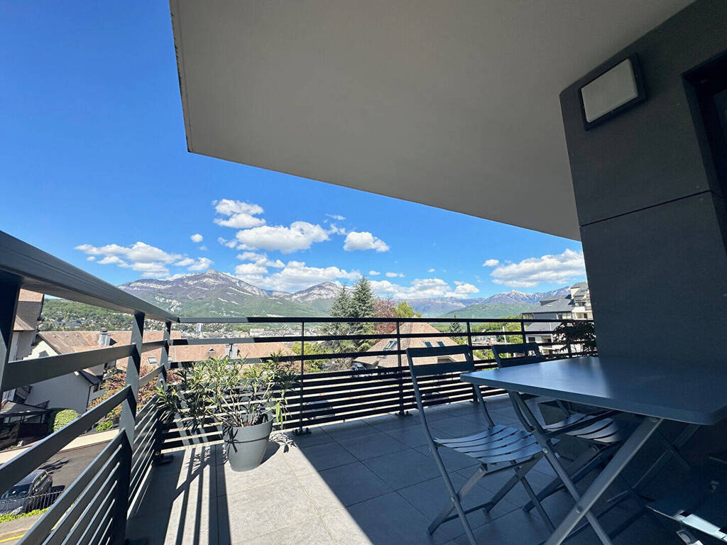 Location Appartement 4 pièces 87.84 m² Chambéry 73000