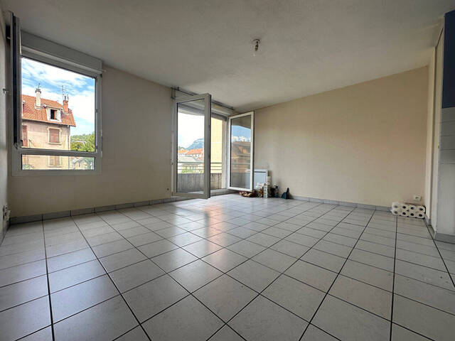 Location Appartement 2 pièces 38.24 m² Chambéry 73000