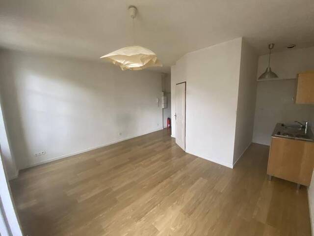 Location Appartement 1 pièce 30 m² Chambéry 73000