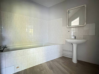 Location Appartement 4 pièces 87.06 m² Chambéry 73000