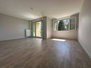 Location Appartement 4 pièces 87.06 m² Chambéry 73000