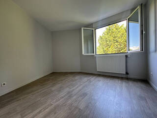 Location Appartement 4 pièces 87.06 m² Chambéry 73000