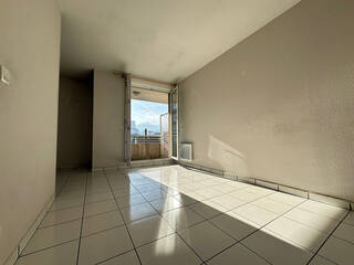 Location professionnel Appartement 2 pièces 40.44 m² Chambéry 73000