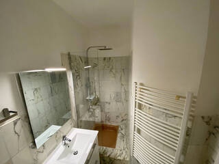 Location professionnel Appartement 2 pièces 33.52 m² Chambéry 73000