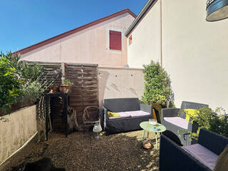 Location professionnel Appartement 4 pièces 87 m² Chambéry 73000