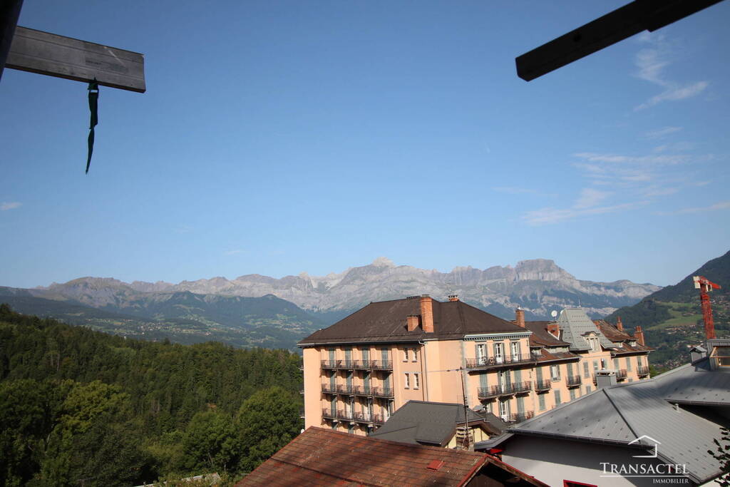 Sold Apartment duplex 3 rooms 63.24 m² Saint-Gervais-les-Bains 74170 Centre