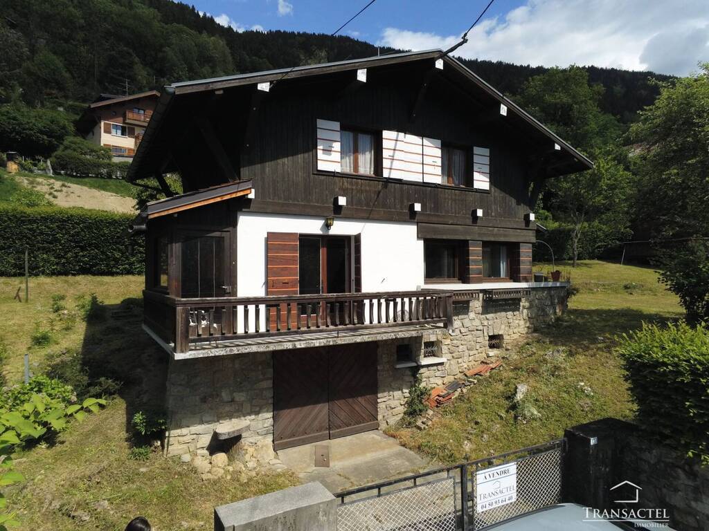 Sold House or Chalet maison individuelle 5 rooms 99 m² Saint-Gervais-les-Bains 74170 Proche centre