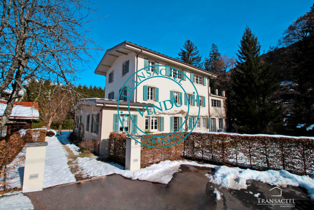 Sold House or Chalet maison individuelle 11 rooms 365 m² Saint-Gervais-les-Bains 74170 Proche centre