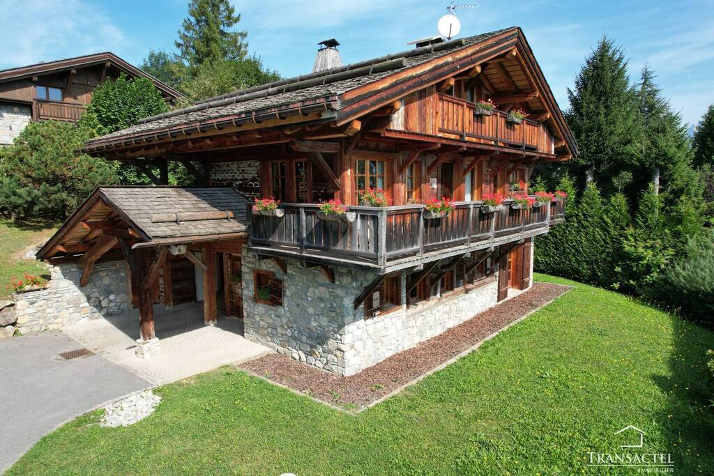 Buy House or Chalet maison individuelle 6 rooms 183 m² Megève 74120 Demi-Quartier