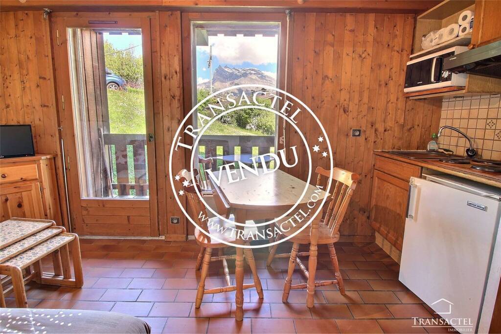 Sold Apartment studio 1 room 16.6 m² Saint-Gervais-les-Bains 74170 Proche télécabine