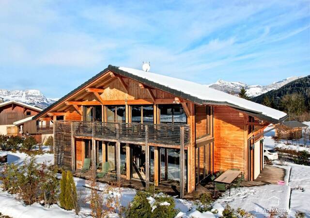 Vente Maison ou Chalet maison individuelle 7 pièces 300 m² Saint-Gervais-les-Bains 74170 Saint Nicolas de Véroce