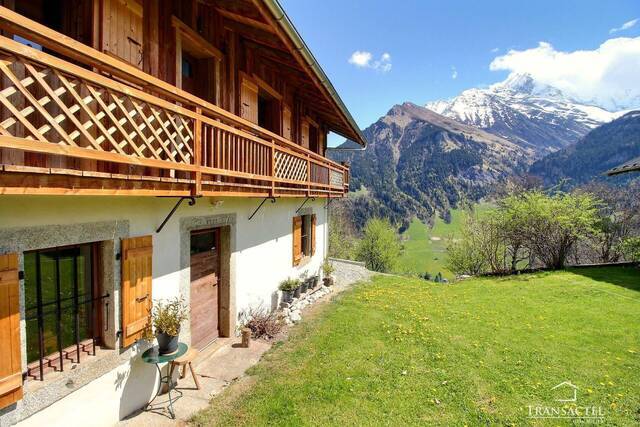Vente Maison ou Chalet maison individuelle 8 pièces 260 m² Saint-Nicolas-de-Véroce 74170 Proche village