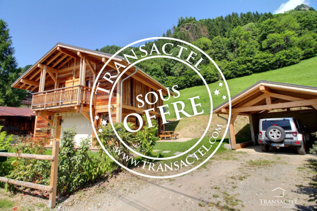 Buy House or Chalet chalet 4 rooms 106 m² Saint-Gervais-les-Bains 74170 Hameau de montagne