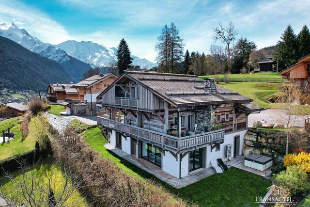 Buy House or Chalet chalet 6 rooms 365 m² Saint-Gervais-les-Bains 74170 Coteau Bettex