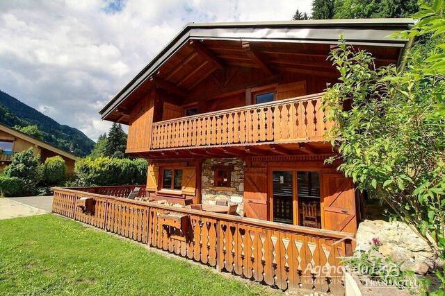Vente Maison ou Chalet chalet 4 pièces 146.11 m² Les Contamines-Montjoie 74170 Proche village