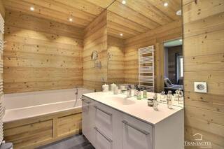 Vente Maison ou Chalet chalet 9 pièces 347 m² Saint-Nicolas-de-Véroce 74170 Les Chattrix