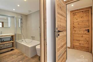 Buy House or Chalet ferme 8 rooms 315 m² Les Contamines-Montjoie 74170