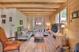 Buy House or Chalet chalet 4 rooms 106 m² Saint-Gervais-les-Bains 74170 Hameau de montagne