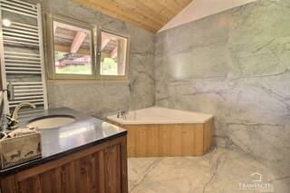 Buy House or Chalet chalet 4 rooms 106 m² Saint-Gervais-les-Bains 74170 Hameau de montagne