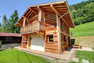 Buy House or Chalet chalet 4 rooms 106 m² Saint-Gervais-les-Bains 74170 Hameau de montagne