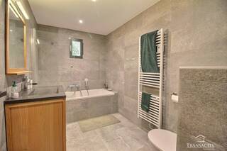Buy House or Chalet chalet 7 rooms 236 m² Saint-Gervais-les-Bains 74170 Hameau