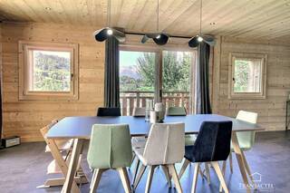Buy House or Chalet chalet 7 rooms 269 m² Saint-Gervais-les-Bains 74170 Proche centre
