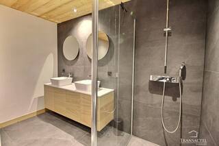 Buy House or Chalet chalet 7 rooms 269 m² Saint-Gervais-les-Bains 74170 Proche centre
