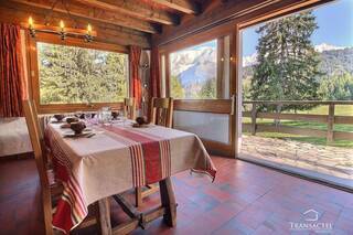 Buy House or Chalet chalet 7 rooms 166 m² Saint-Gervais-les-Bains 74170 Les Communailles