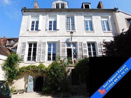 Vendu Maison Joigny 11 pièces 362 m²