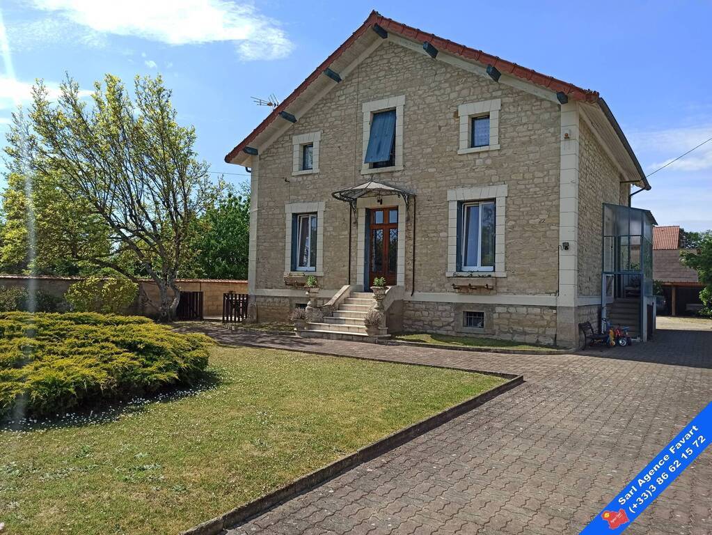 Vendu Maison Proche Joigny 8 pièces 180 m²