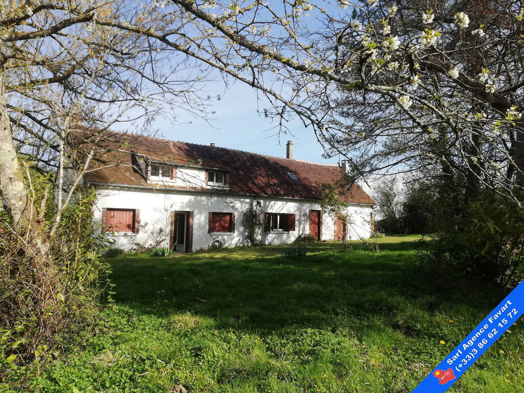 Vente Maison La Ferté-Loupière 7 pièces 132 m²