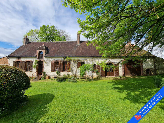 Vente Maison propriete Saint-Maurice-le-Vieil 10 pièces 250 m²