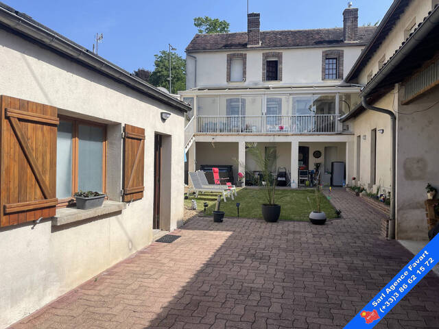 Vente Maison Joigny 6 pièces 214 m²