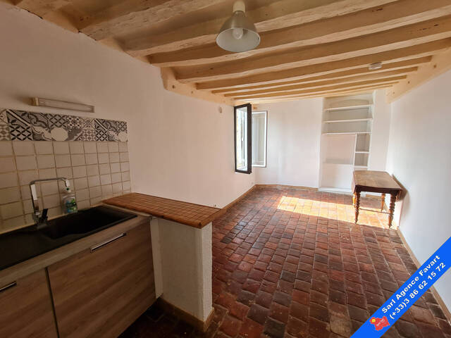 Location Appartement studio Joigny 1 pièce 24.22 m²