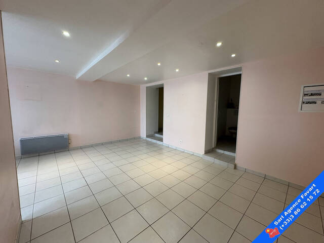 Location Appartement Laroche-Saint-Cydroine 2 pièces 48.5 m²