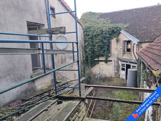 Vente Immeuble Laroche-Saint-Cydroine