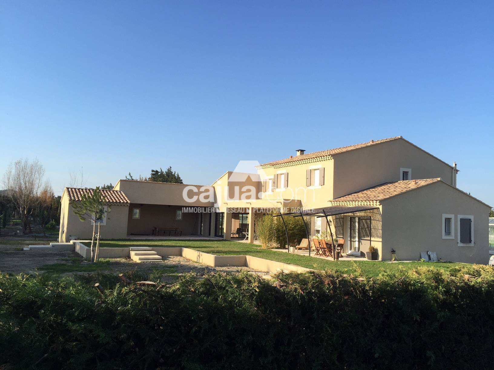 Sold property house in Graveson 13690 France