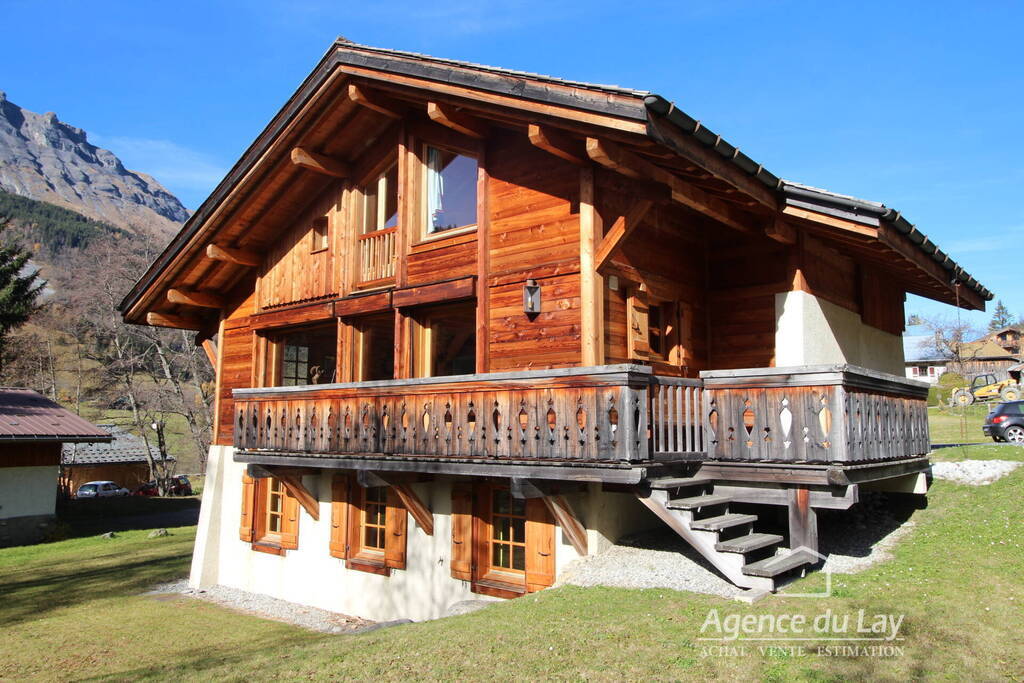 Sold House or Chalet maison individuelle 6 rooms 165 m² Les Contamines-Montjoie 74170 Proche village