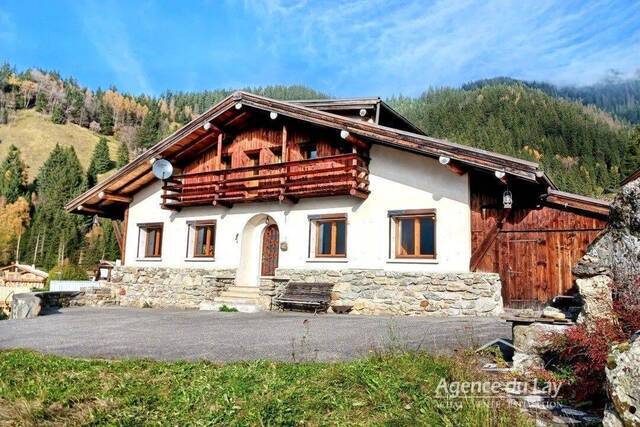 Buy House or Chalet maison individuelle 5 rooms 160 m² Les Contamines-Montjoie 74170 La Frasse