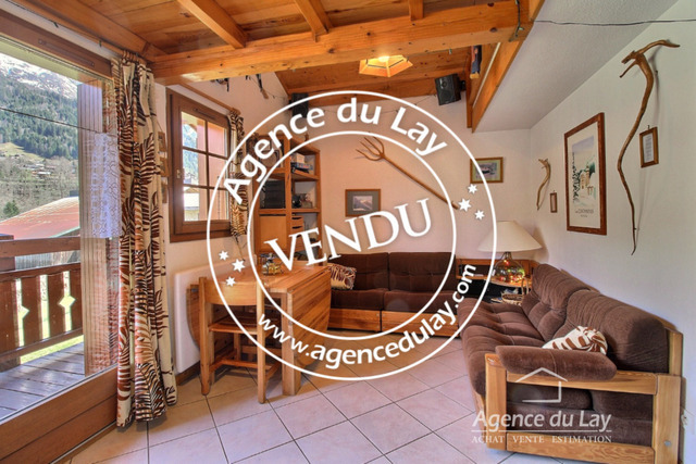 Sold property - Apartment t3 43.76 m² Les Contamines-Montjoie 74170 Proche village