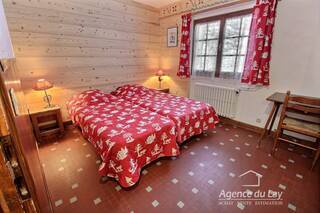 Sold House or Chalet maison individuelle 6 rooms 146 m² Les Contamines-Montjoie 74170 Proche village
