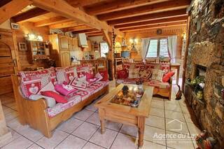 Sold House or Chalet maison individuelle 4 rooms 146 m² Les Contamines-Montjoie 74170 Proche village
