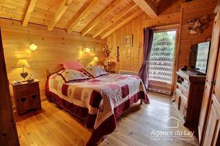 Sold House or Chalet maison individuelle 4 rooms 146 m² Les Contamines-Montjoie 74170 Proche village