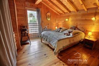 Sold House or Chalet maison individuelle 4 rooms 146 m² Les Contamines-Montjoie 74170 Proche village